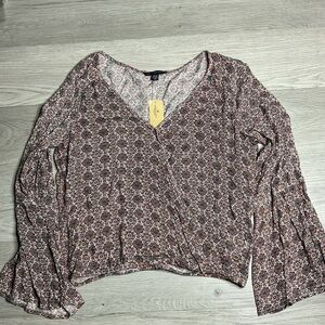 American Eagle Surplus Top Women's Small Bell Sleeve Printed‎ Blouse Boho NWT